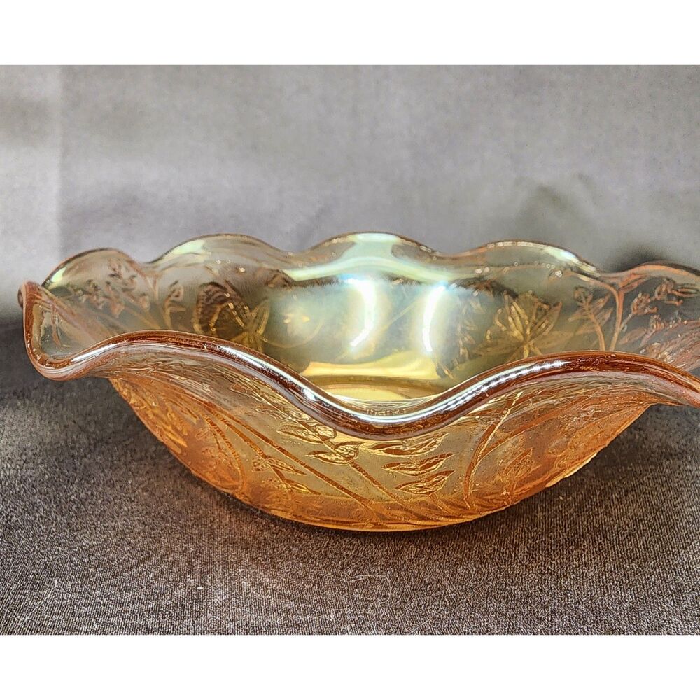 VTG Jeannette Louisa Floragold Iridescent Carnival Glass Ruffle Rim Bowl 5 1/2”